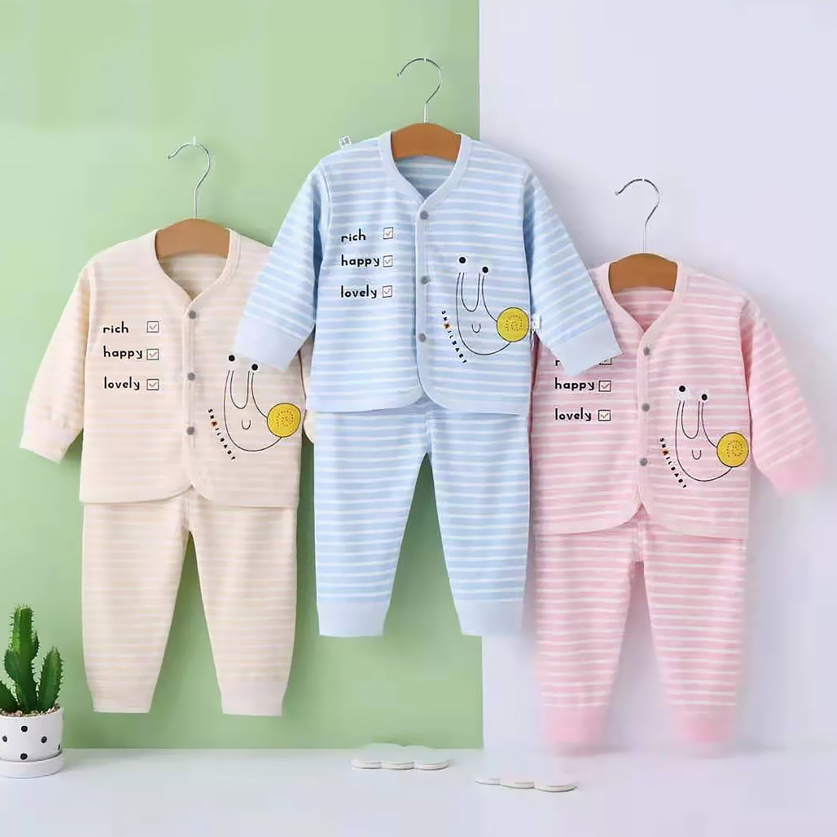 Happy Snail Full Sleeves Top And Pyjama Buttoned Cotton Night Suit